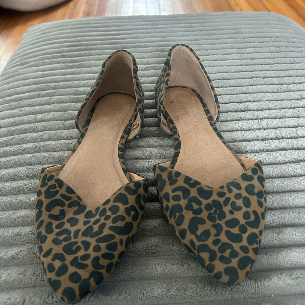 Old Navy Leopard Print Flats - Picture 2 of 2
